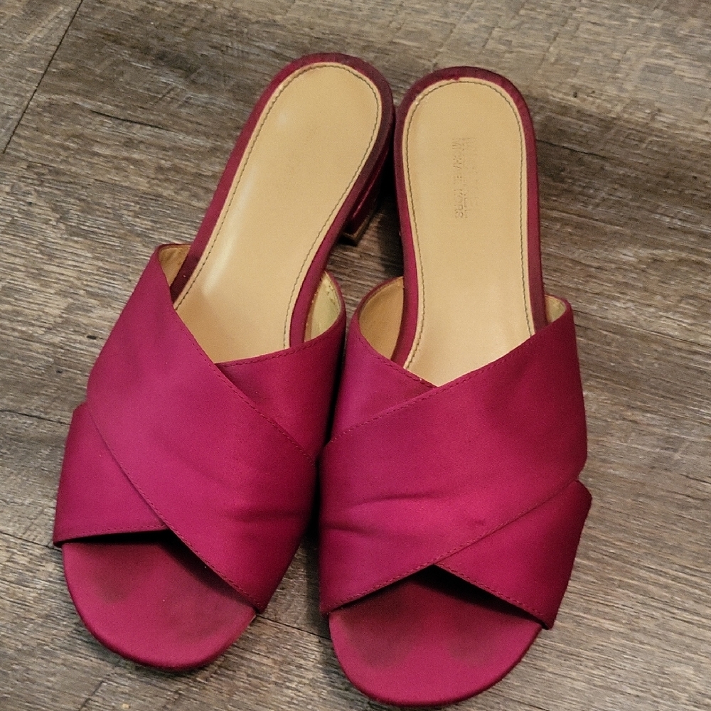 Elegant MICHAEL by Michael Kors  Fuschia Women's Slide Sandals